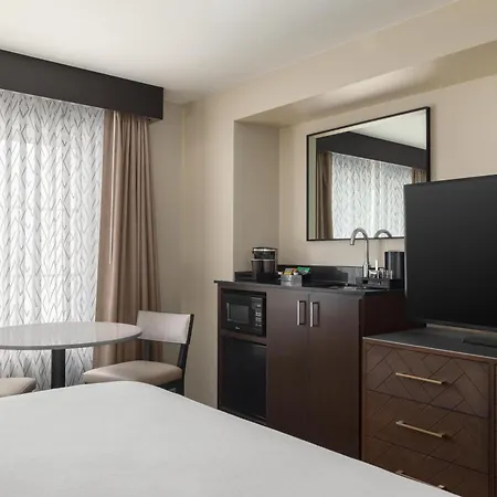 Embassy Suites By Hilton Laredo-3